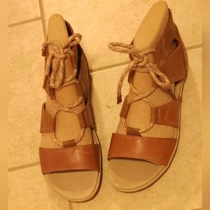 Sorel Womens Lace Sandals